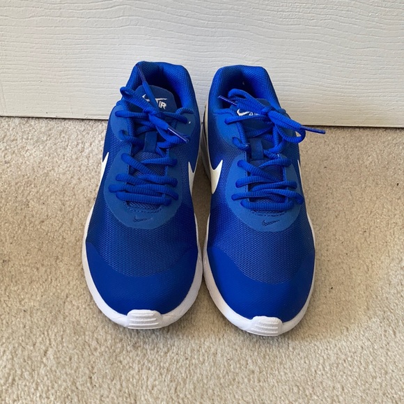 NWOB Nike Air Max sneakers - size 7Y - Picture 1 of 8